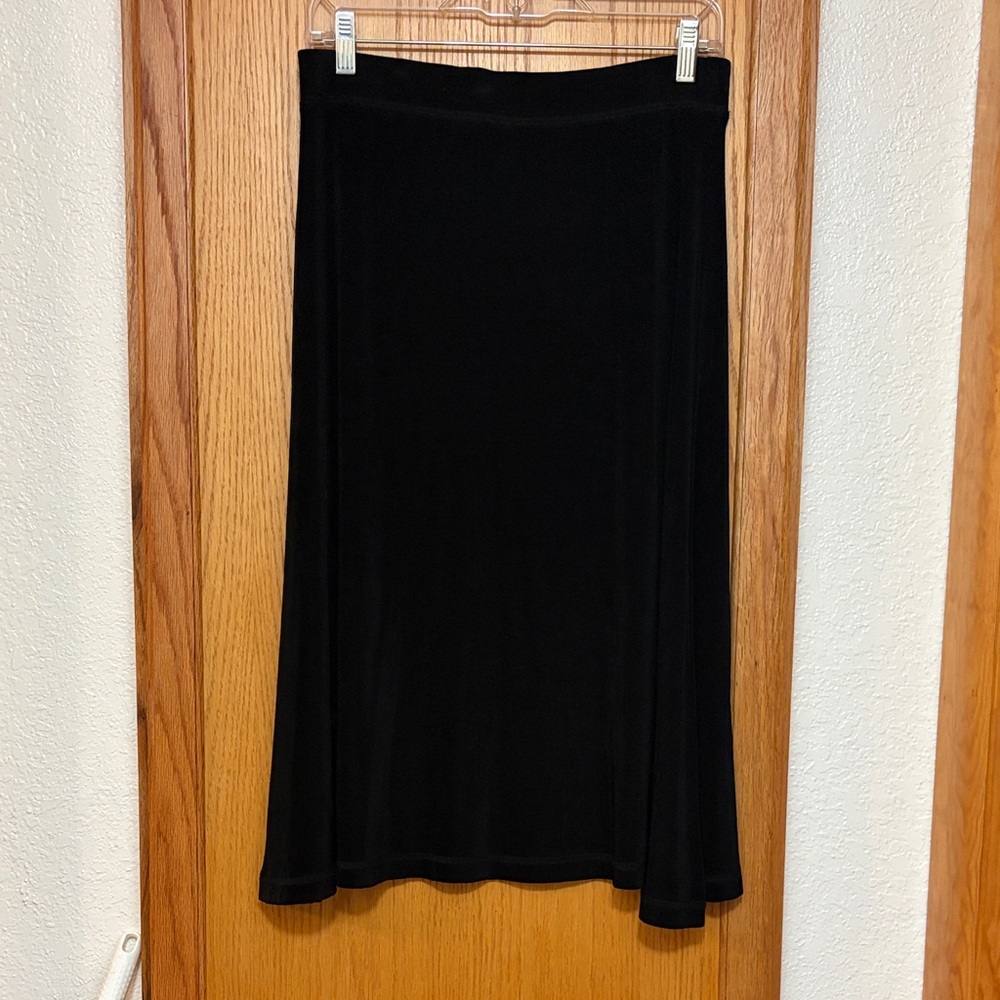 Chico's Travelers Classic Slinkly Black A-Line Skirt